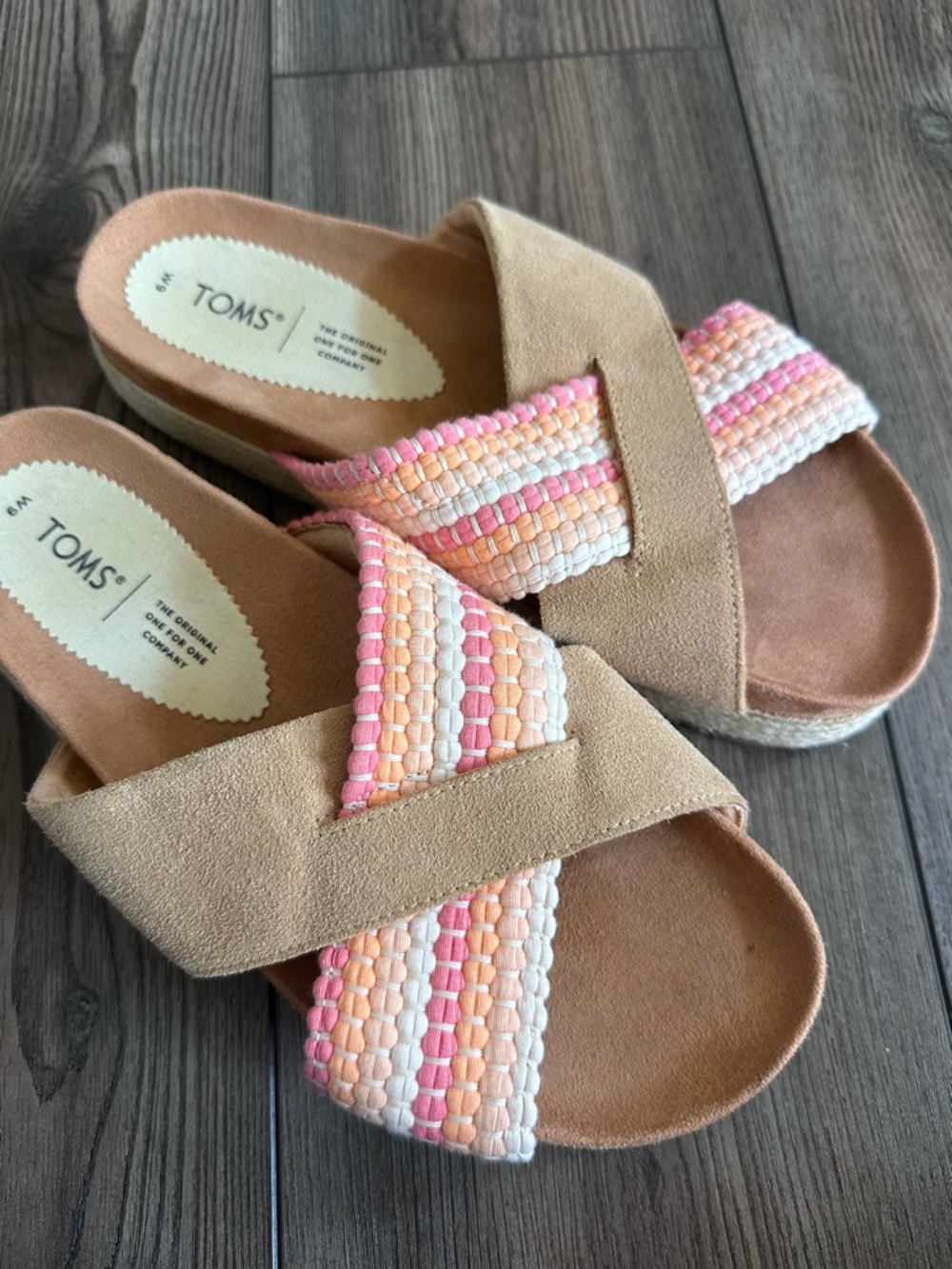 TOMS Woven Slide Sandals Women’s 9 Tan Pink Striped Comfort Slip On EUC - Picture 11 of 11